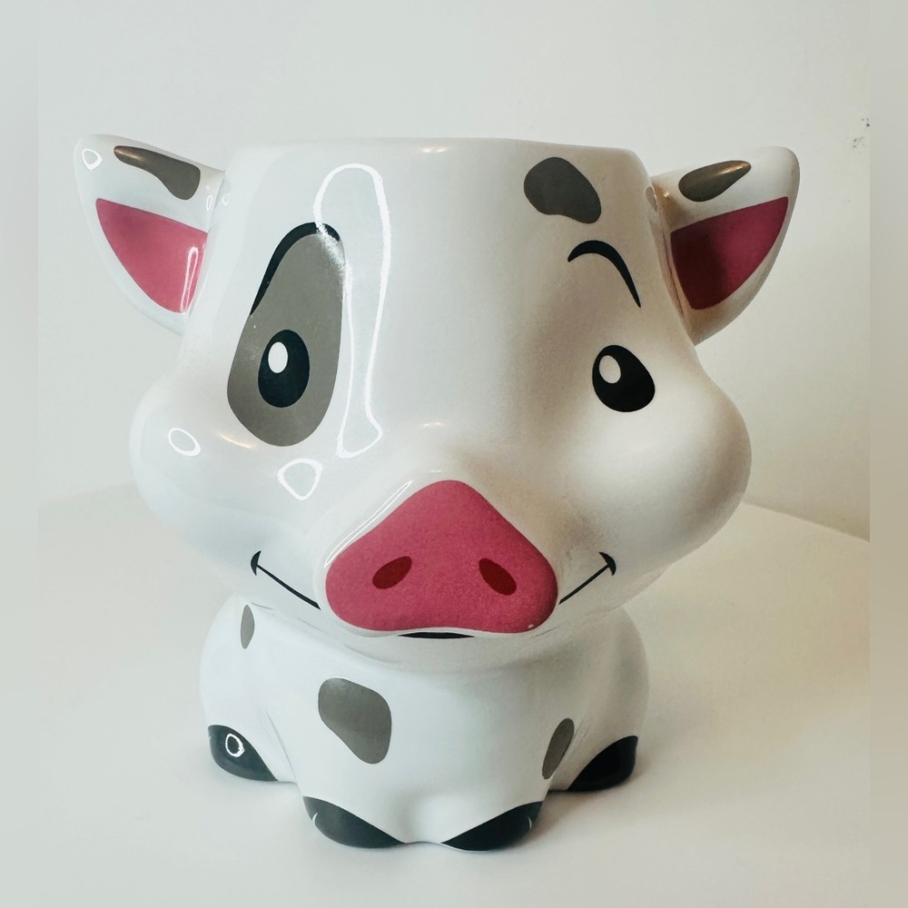 DISNEY MOANA Year of the Pig PUA White and Gray 3D Sculpted Ceramic Cup Mug